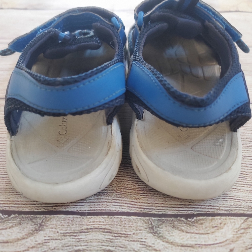 5/$20🌟Columbia Kids Blue Sandals - Picture 5 of 8